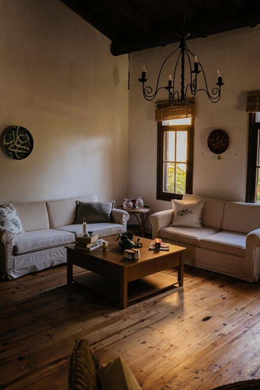 Simple Tips to Create a Cozy and Inviting Living Space in Any Home